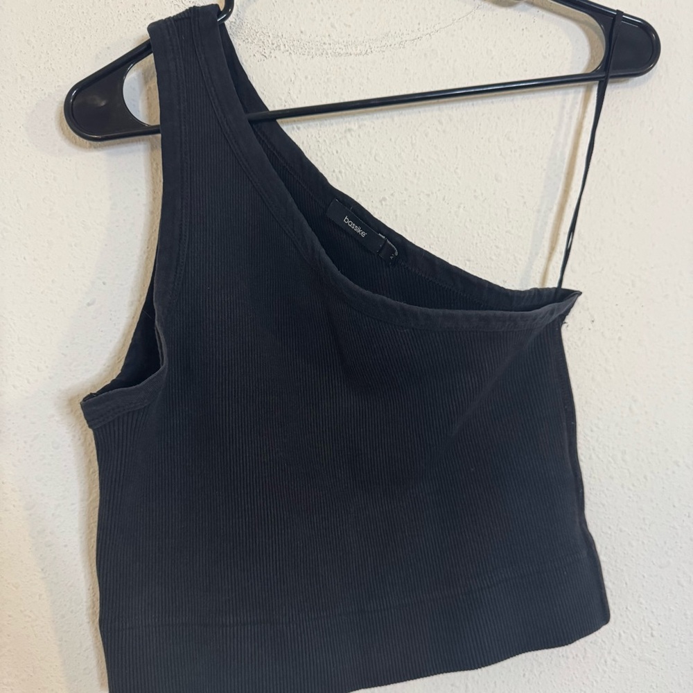 Bassike Black Ribbed one shoulder crop Top - Picture 2 of 5